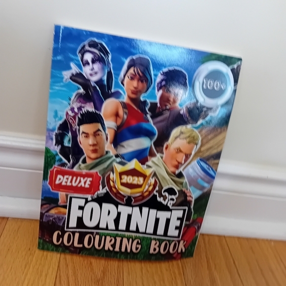 New  Unused Kids Teens Deluxe Fortnite Colouring‎ Book 100+ Pages To Color - Picture 3 of 9